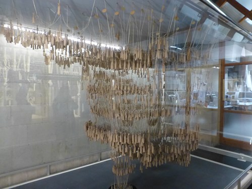 スペイン・バルセロナのサグラダファミリアの地下博物館に展示されている逆さづり模型