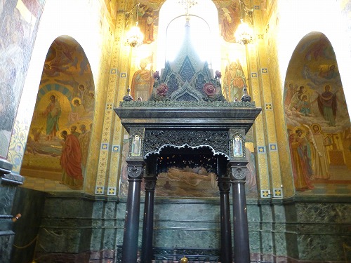 ロシア・サンクトペテルブルクの血の上の救世主教会の内部