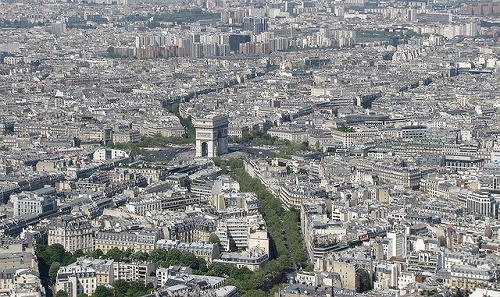 フランスのパリにあるエトワール凱旋門