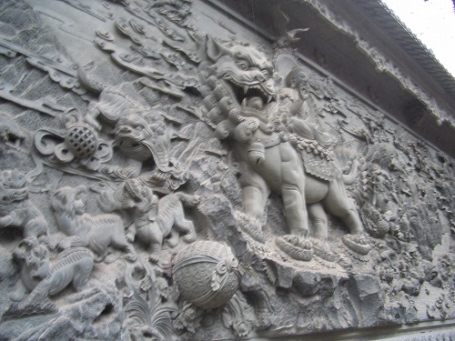 上海・杭州にある霊隠寺のレリーフ