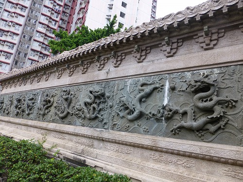 香港の黄大仙祠の九龍壁