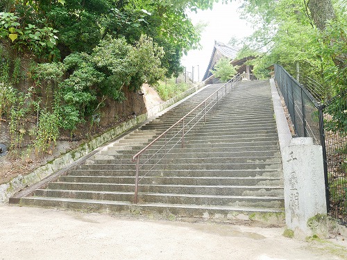 宮島にある豊国神社本殿へ続く階段