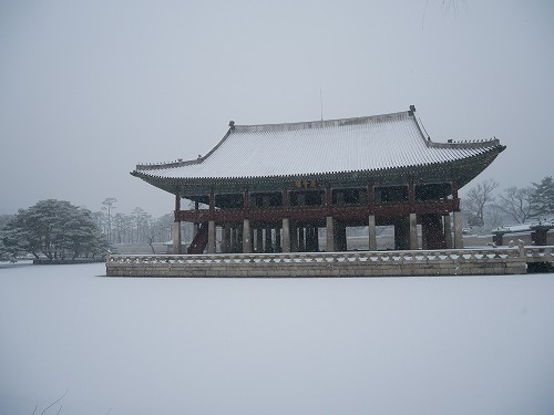景福宮の慶会楼（冬）