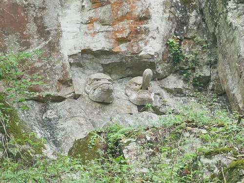 金刀比羅宮の奥社にある威徳巖