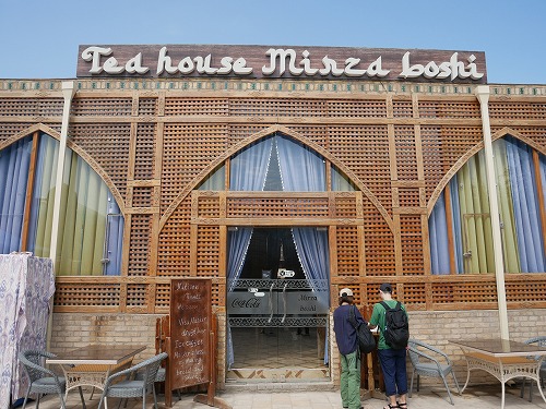 レストラン「Teahouse Mirza Boshi」の外観