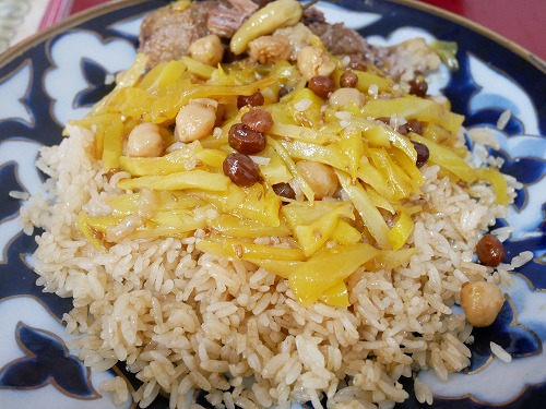 プロフ店「Sharof Bobo Oshxonasi」のプロフ