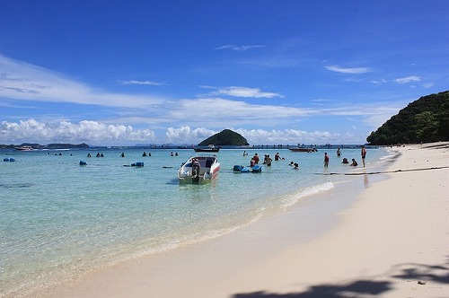 タイのプーケットの砂浜