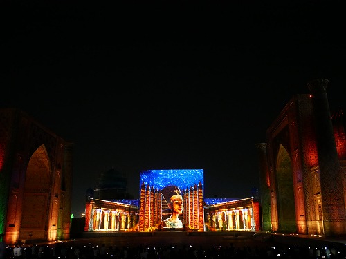 レギスタン広場のプロジェクションマッピング