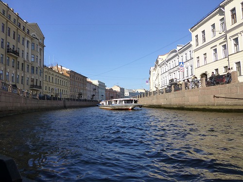 ロシア・サンクトペテルブルクのネヴァ川クルーズ（運河）