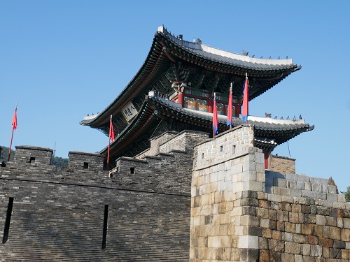 水原華城の八達門