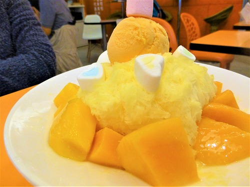 台北のマンゴーチャチャのマンゴーかき氷「元カレ」