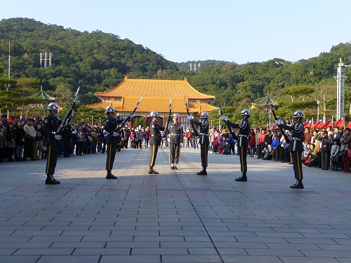 台湾・台北の忠烈祠の衛兵交代式