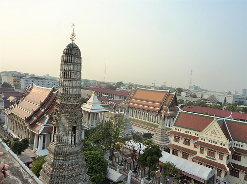 タイ・バンコクのワットアルンの大仏塔からの眺め